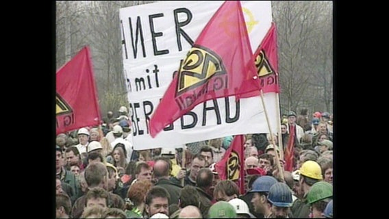 Bergarbeiter auf einer Demonstration  