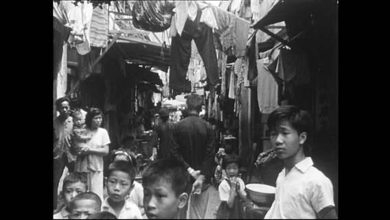 Eine überfüllte Straße in Hongkong (Archivbild)  