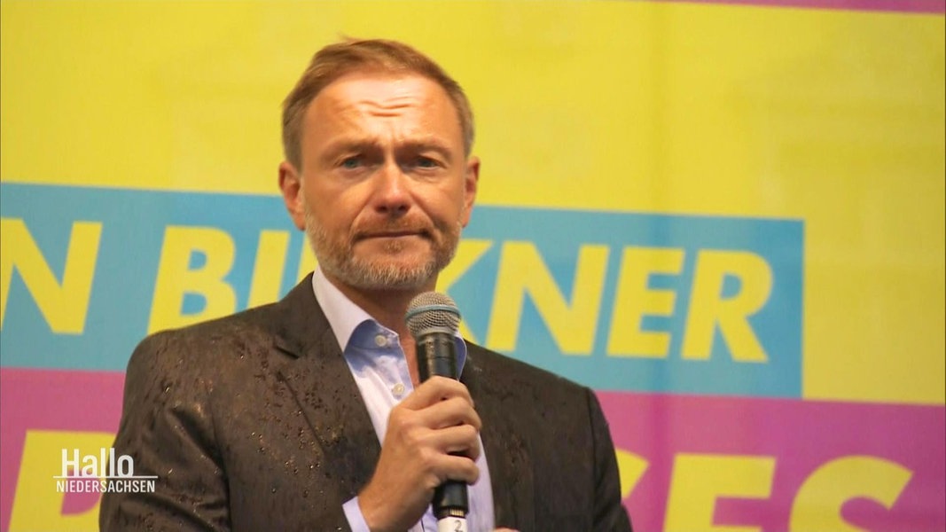 Parteichef Lindner Macht Wahlkampf Für FDP In Oldenburg | NDR.de ...