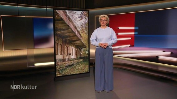 Julia Westlake moderiert NDR Kultur - das Journal am 8.5.2023. © Screenshot 