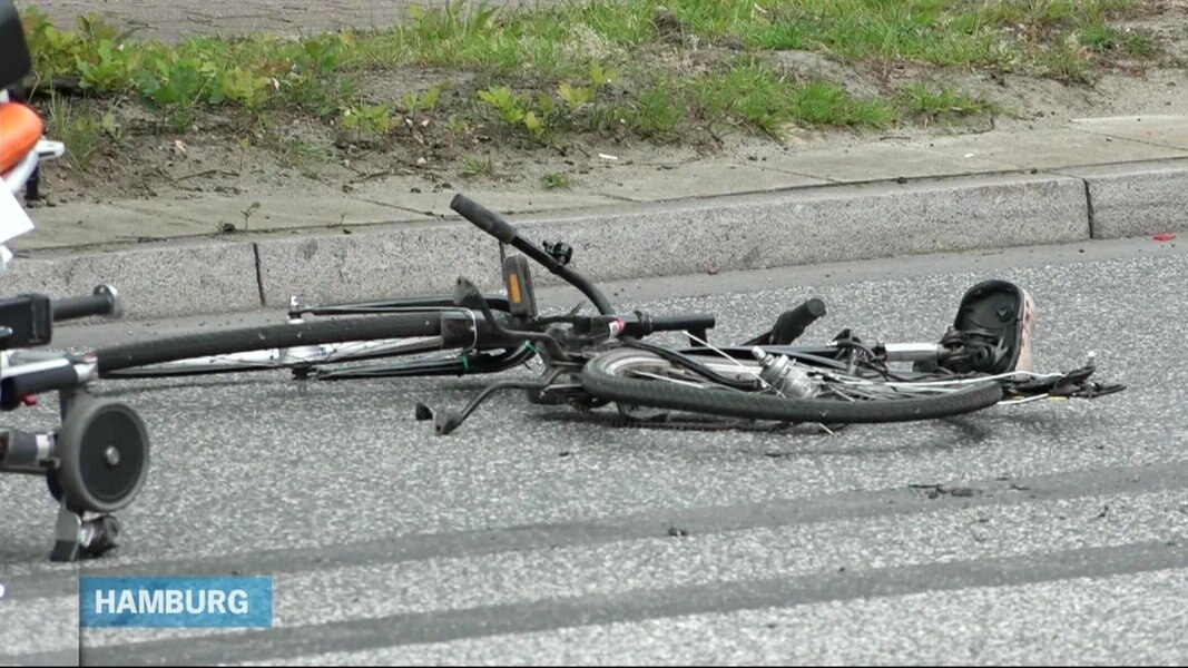 Tödlicher Unfall: Radfahrer Von Abbiegendem Lkw Erfasst | NDR.de ...