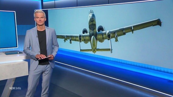 Thorsten Schröder moderiert NDR Info 14:00. © Screenshot 