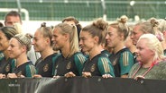 Das Team der deutschen DFB-Frauenmannschaft. © Screenshot 