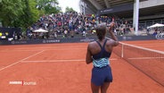 Noma Noah Akugue nach ihren Sieg im Viertelfinale des Tennisturniers am Rothenbaum. © Screenshot 