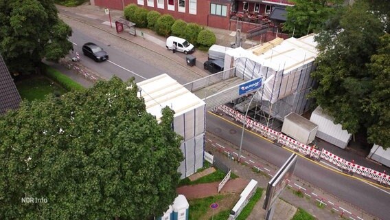 Die Holländer-Brücke in Reinbeck aus Vogelperspektive. © Screenshot 