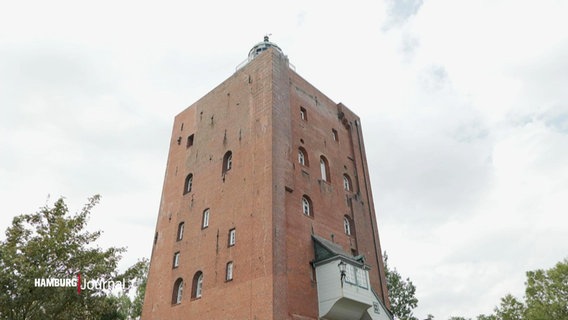 Ein alter Leuchtturm, gebaut aus Backstein, © Screenshot 