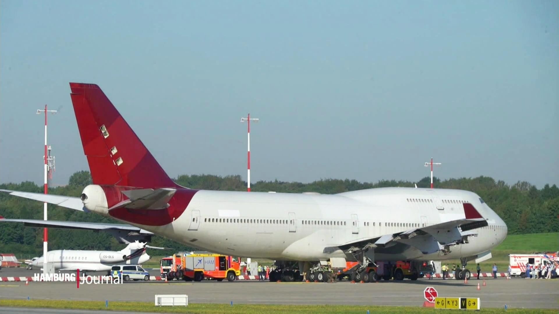 Rettungskräfte simulieren Unglück am Hamburger Flughafen