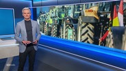 Thorsten Schröder moderiert NDR Info um 14:00 Uhr. © Screenshot 