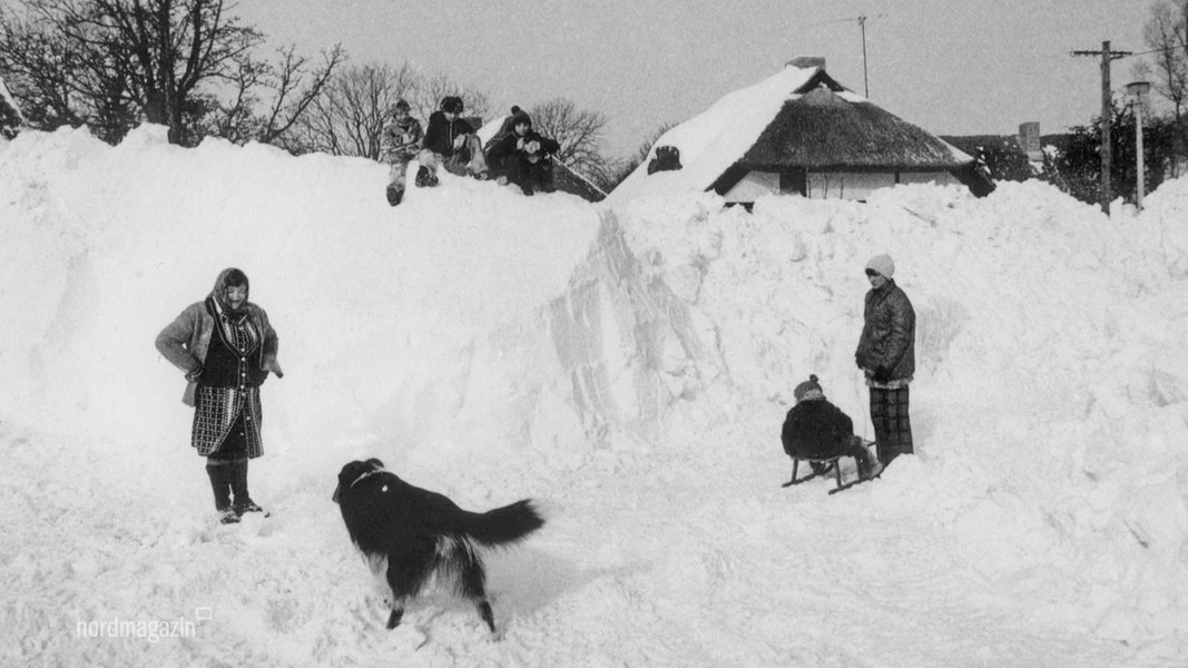 Zeitreise Das Große Schneechaos Im Winter 197879 Ndrde Fernsehen Sendungen A Z 2187