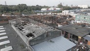 Niedergebrannte Gebäude im Industriegebiet der Billstraße. © Screenshot 
