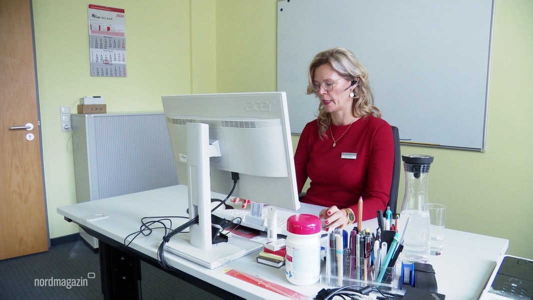 Ein Tag In Der Arbeitsagentur Rostock Viele Offene Stellen Ndrde Fernsehen Sendungen A Z 