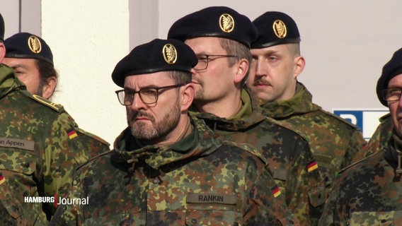 Mitglieder der zweiten Heimatschutzkompanie der Bundeswehr in Hamburg. © Screenshot 