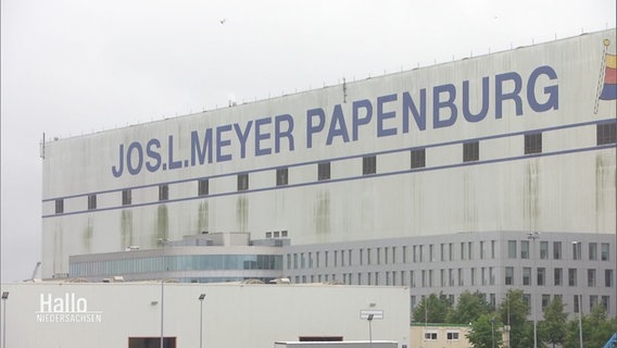 Das Werftgebäude der Papenburger Meyer-Werft. © Screenshot 