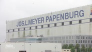Das Werftgebäude der Papenburger Meyer-Werft. © Screenshot 