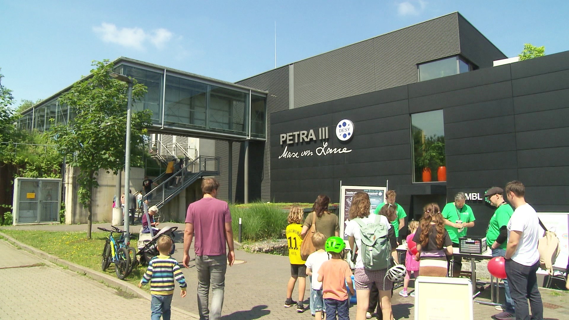 Tausende Besucher beim Science City Day in Bahrenfeld