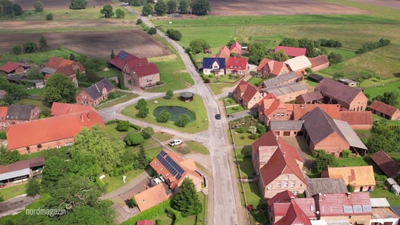 Luftbild des Dorfes Loosen. © Screenshot 