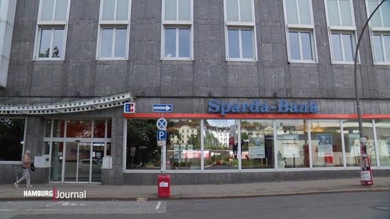 Ein neues Bürogebäude in Ottensen, im Erdgeschoß befindet sich eine Spada-Bank. © Screenshot 