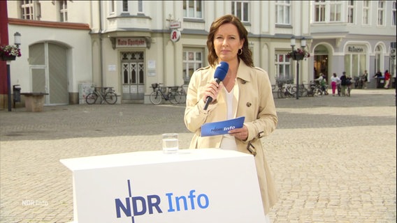 Romy Hiller moderiert NDR Info um 16:00 Uhr. © Screenshot 