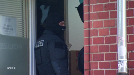 Polizisten haben in Niedersachsen Räume der deutschsprachigen muslimischen Gemeinschaft durchsucht. © Screenshot 