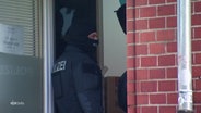 Polizisten haben in Niedersachsen Räume der deutschsprachigen muslimischen Gemeinschaft durchsucht. © Screenshot 