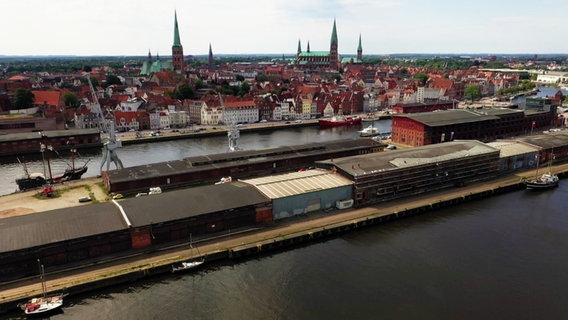 Wallhalbinsel in Lübeck aus der Vogelperspektive. © Screenshot 