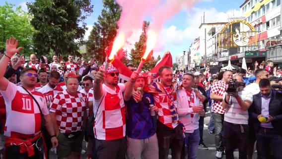 Kroatische Fans an der Reeperbahn © Screenshot 
