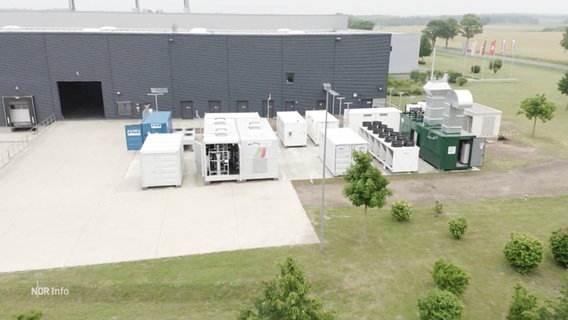 Eine Anlage für Wasserstoffprojekte aus der Luft betrachtet. © Screenshot 