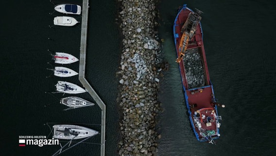 Die Schutzmole in Kiel-Schilksee, fotografiert aus der Luft. © Screenshot 