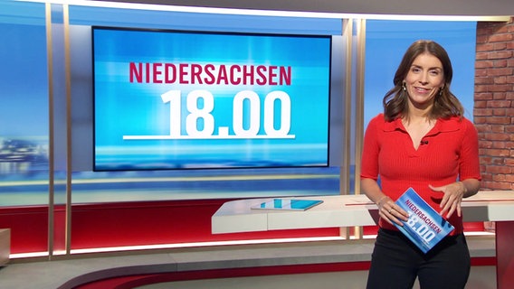 Lena Mosel moderiert Niedersachsen 18.00. © Screenshot 