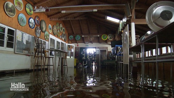 Archivbild: Das Schützenvereinshaus des Schützenvereins Lilienthal (Bremen) nach dem Hochwasser. © Screenshot 