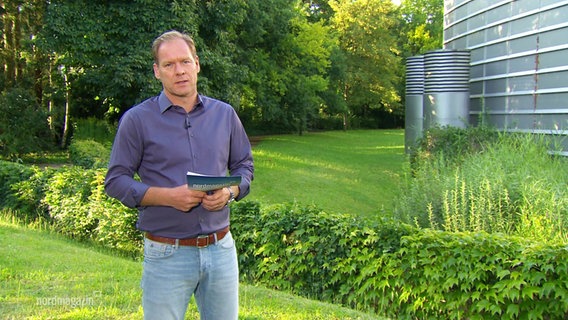 Thilo Tautz moderiert das Nordmagazin. © Screenshot 