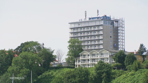 Das Rügen-Hotel in Sassnitz. © Screenshot 