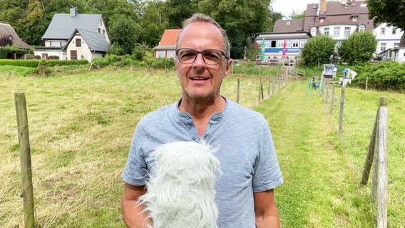 Stefan Kreibohm moderiert das Wetter von der Insel Hiddensee. © Screenshot 