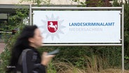 Ein Schild des Landeskriminalamts Niedersachsen. © Screenshot 