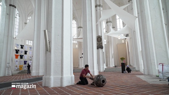 Ausstellungsansicht zu Ritualen in der Lübecker Petrikirche. © Screenshot 