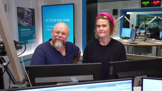 Stefan Kuna und Theresa Hebert mit den Hörfunktipps. © Screenshot 