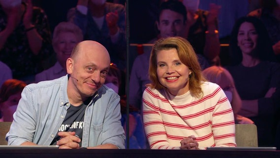 Bernhard Hoëcker und  Annette Frier. © Screenshot 