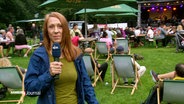 NDR-Reporterin Sandra Hofmann berichtet vom Hammer Sommerfestival. © Screenshot 