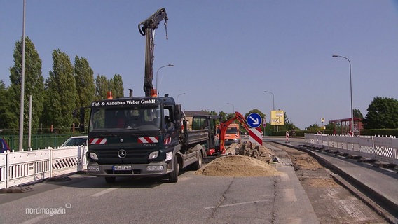 Straßenauarbeiten auf der B192 in Waren. © Screenshot 