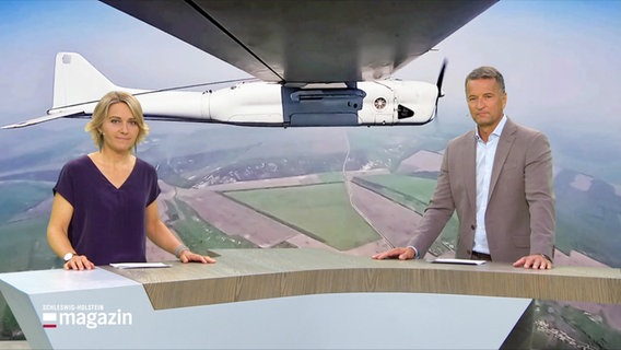 Gerrit Derkowski und Marie-Luise Bram moderieren das Schleswig-Holstein Magazin. © Screenshot 