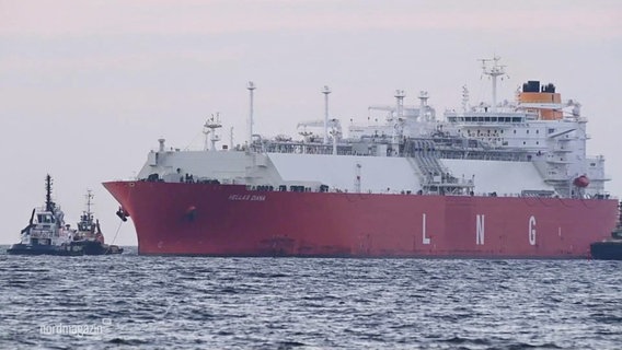 Ein LNG-Schiff aus den USA auf der Ostsee. © Screenshot 