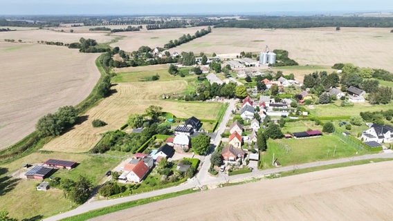 Das Dorf Tempel aus der Vogelperspektive © Screenshot 