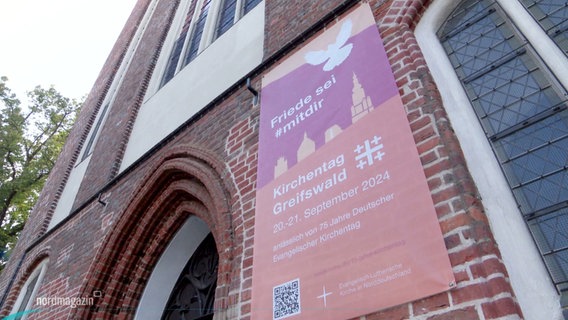 Ein Plakat zum Kirchentag "Friede sei mit dir". © Screenshot 