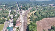 Der Bahnhof Hagenow Land aus der Vogelperspektive. © Screenshot 