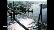 Die hamburger Köhlbrandbrücke bei ihrer Eröffnung 1974. © Screenshot 