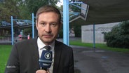 ARD-Rechtsexperte Kolja Schwartz im NDR-Interview. © Screenshot 