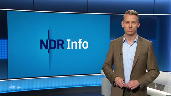 André Schünke moderiert NDR-Infor um 21:45. © Screenshot 