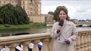 Romy Hille moderiert die Sendung NDR Info - live aus Schwerin. © Screenshot 