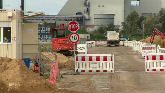 Eine Baustellen-Einfahrt. © Screenshot 