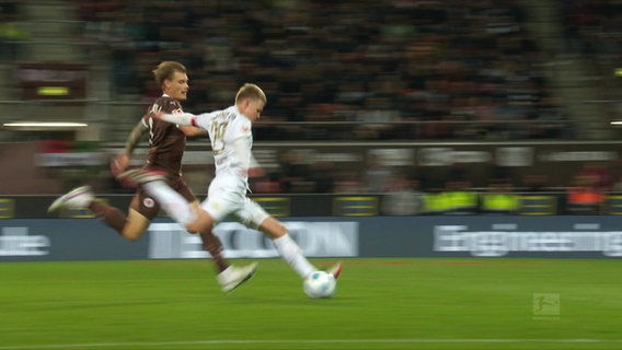 Szene aus dem Spiel FC St. Pauli - Mainz. © Screenshot 